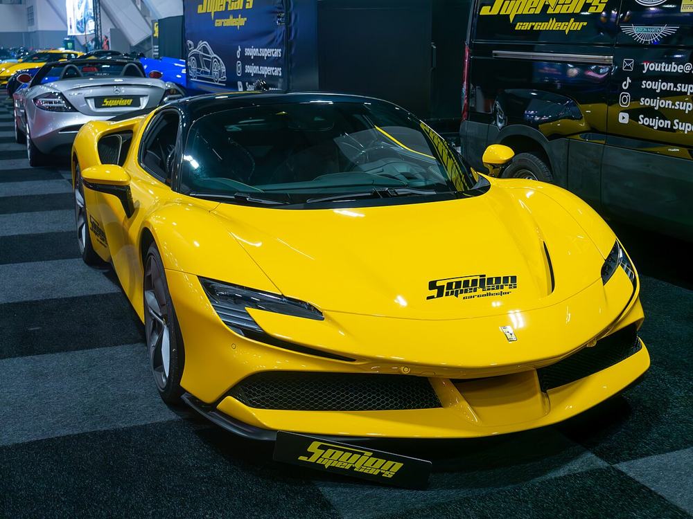 Ferrari SF90 Stradale 4.0 V8 PHEV AWD 1000 CV