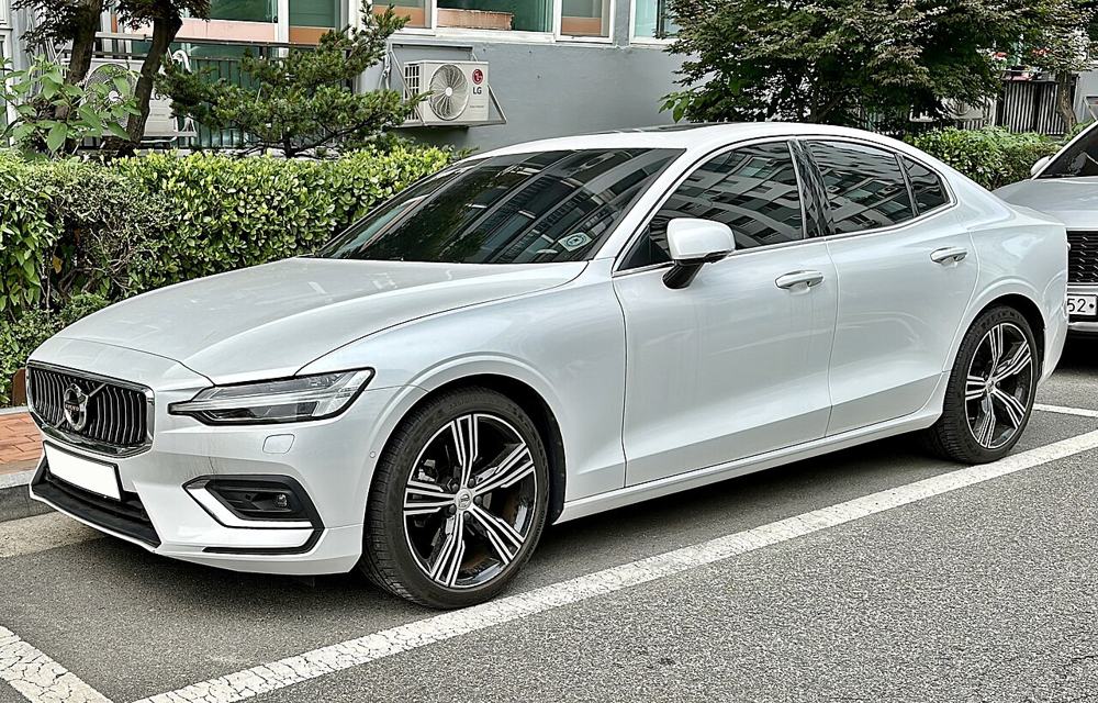 Volvo S60 T6 Recharge AWD (11,6 kWh, 340 CV)